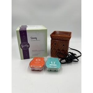 Scentsy Wax Warmer Savoy Orange Diamond Pattern with Bulb And Box 2 Scents